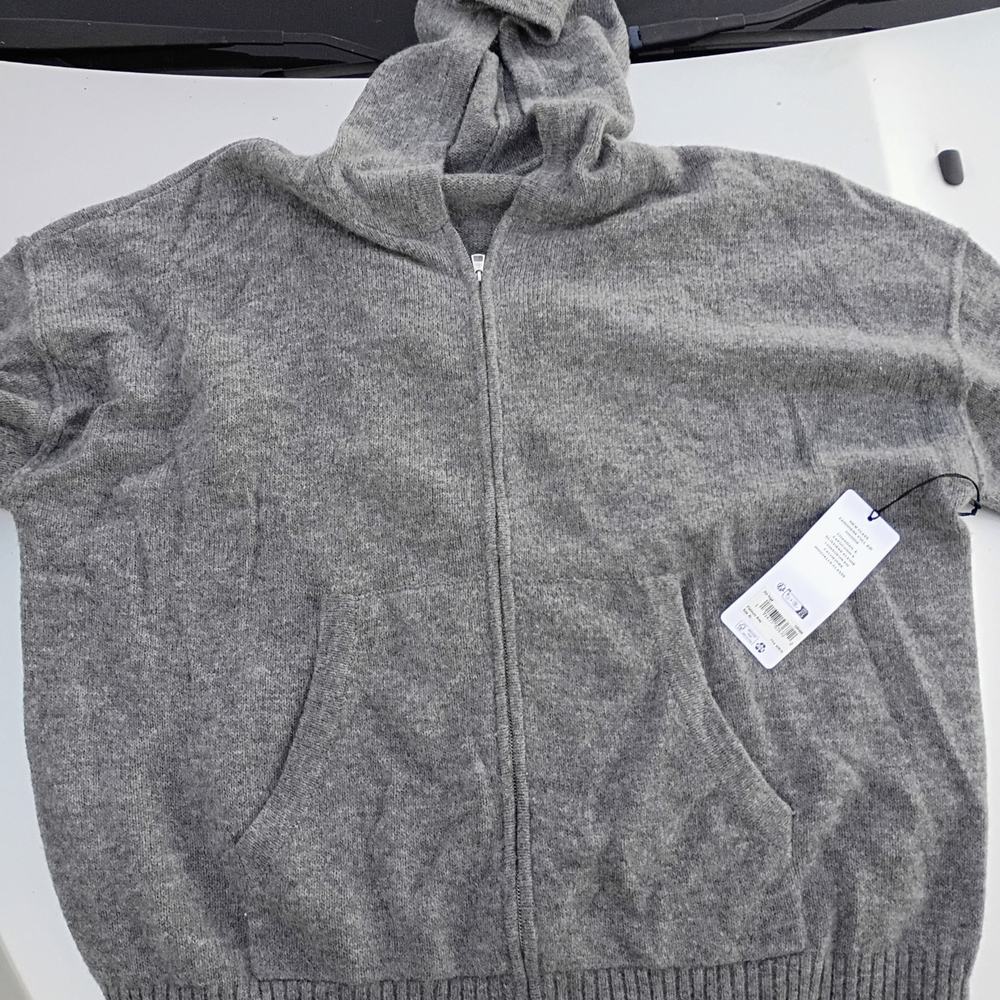 ALO Yoga Men's Zip-Up Gray Sweater